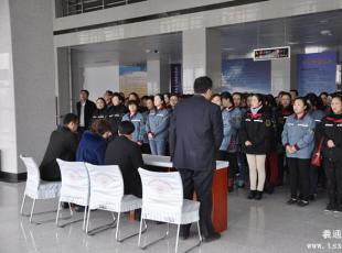 ��ˮ��ͨ�������μ��F�cף���ˋDŮ�����(d��ng)